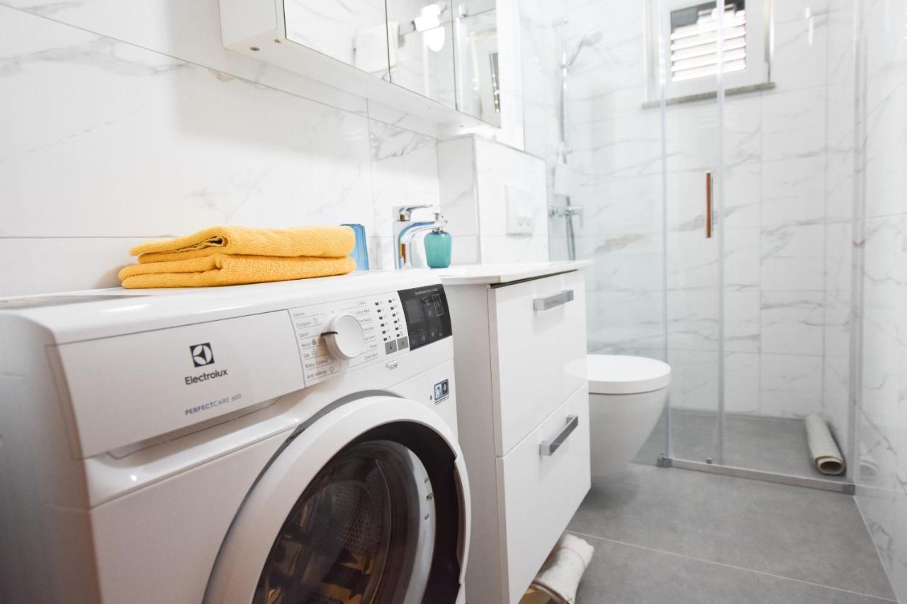 Apartments Karmen I พรีมอชเตน ภายนอก รูปภาพ
