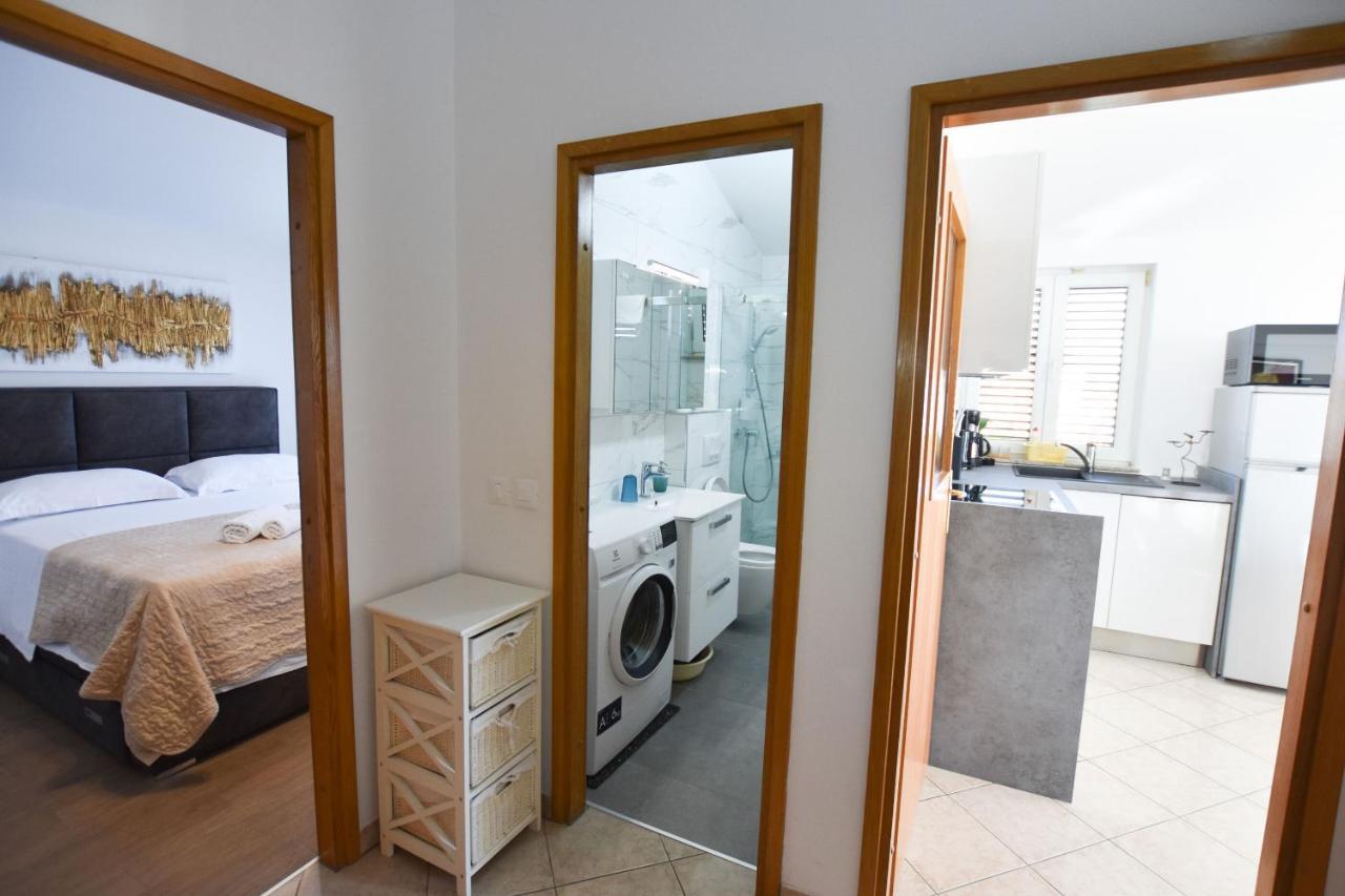 Apartments Karmen I พรีมอชเตน ภายนอก รูปภาพ