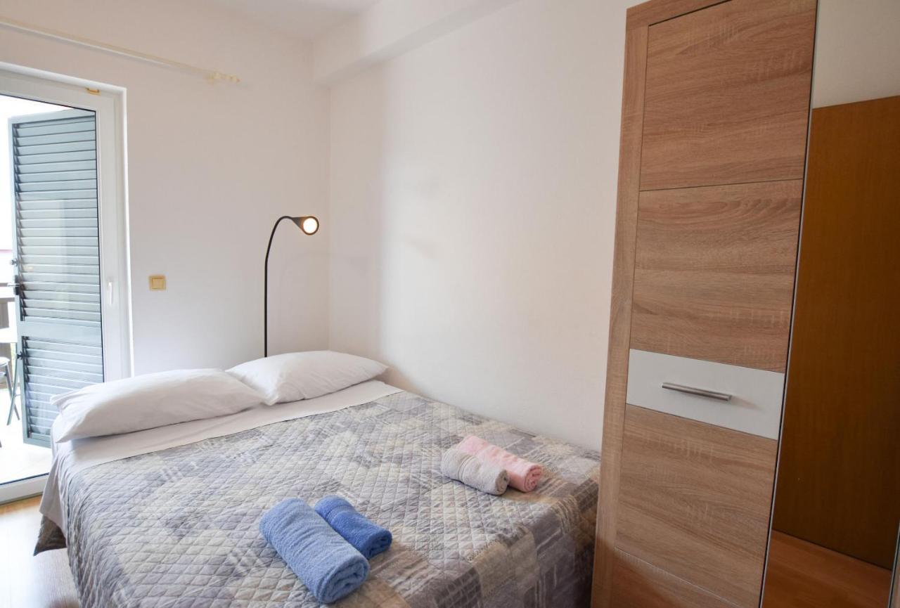 Apartments Karmen I พรีมอชเตน ภายนอก รูปภาพ