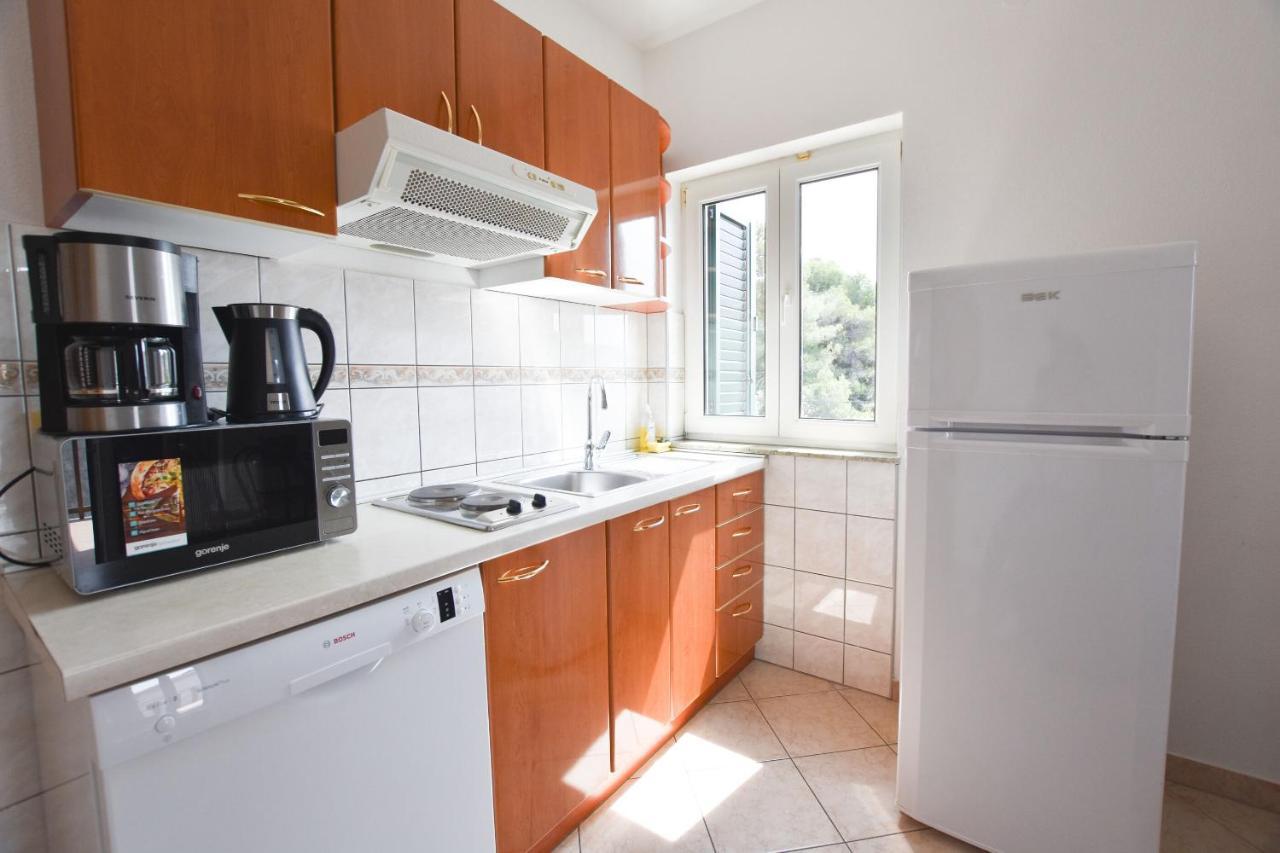 Apartments Karmen I พรีมอชเตน ภายนอก รูปภาพ