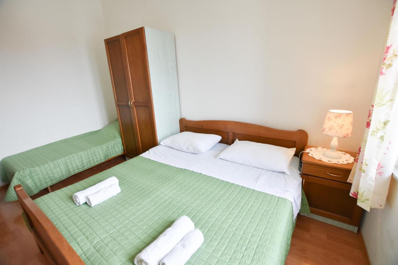 Apartments Karmen I พรีมอชเตน ภายนอก รูปภาพ