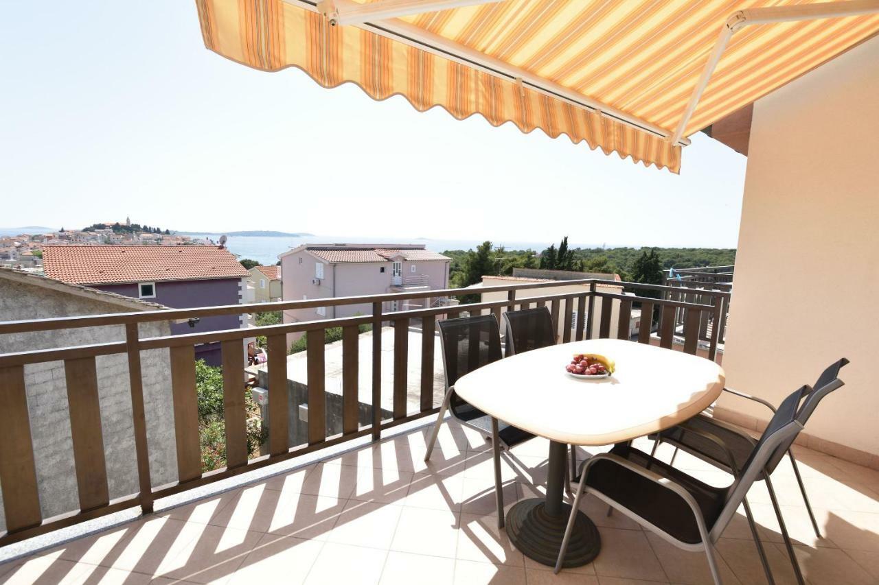 Apartments Karmen I พรีมอชเตน ภายนอก รูปภาพ